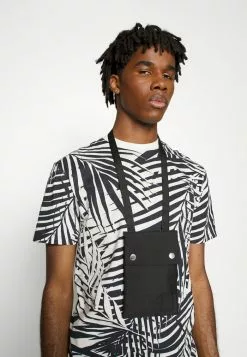 Only & Sons ONSGEORGE TEE - T-shirt Imprimé - Dark Navy -Only & Sons Soldes Boutique 08aa62c0cd1f4816a53868cedd49089b