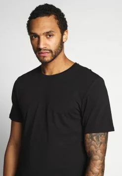 Only & Sons ONSMATT LONGY SOLID STRIPE 2 PACK - T-shirt Imprimé - Black/white -Only & Sons Soldes Boutique 153062ab2b894e9caaddd4e0dd467aa9