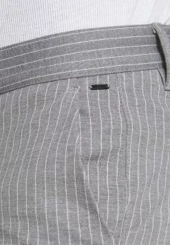 Only & Sons ONSMARK STRIPE - Short - Light Grey Melange 11 Only & Sons ONSMARK STRIPE - Short - Light Grey Melange -Only & Sons Soldes Boutique 16ca994b407f48ca914d99df658904a6