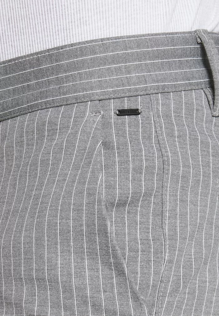 Only & Sons ONSMARK STRIPE - Short - Light Grey Melange 6 Only & Sons ONSMARK STRIPE - Short - Light Grey Melange – Image 6