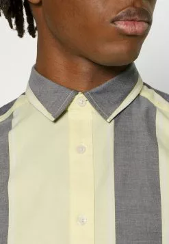 Only & Sons ONSTRAVIS BOLD - Chemise - Acacia -Only & Sons Soldes Boutique 1a09d5a4c68e40f4a9cb3a8c3a597f08