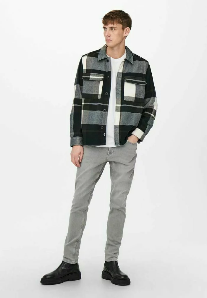 Only & Sons Chemise - Dark Navy 2 Only & Sons Chemise - Dark Navy – Image 2