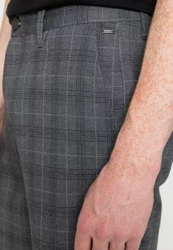 Only & Sons ONSMARK - Short - Grey -Only & Sons Soldes Boutique 356ce9e4426b4645b0115936440ad75e