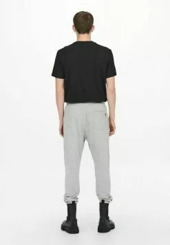 Only & Sons Pantalon De Survêtement - Light Grey Melange 8 Only & Sons Pantalon De Survêtement - Light Grey Melange -Only & Sons Soldes Boutique 3c144f0ff993461b9bb2936dc9645aa0