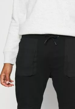 Only & Sons ONSRONALD LIFE PANTS - Pantalon De Survêtement - Black -Only & Sons Soldes Boutique 4de6805f63ca49189343bf18aa35d3f6