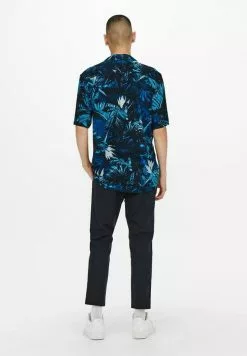 Only & Sons Chemise - Quiet Harbor 8 Only & Sons Chemise - Quiet Harbor -Only & Sons Soldes Boutique 4e8a32bb9e574103b37fc7bf0f870e37