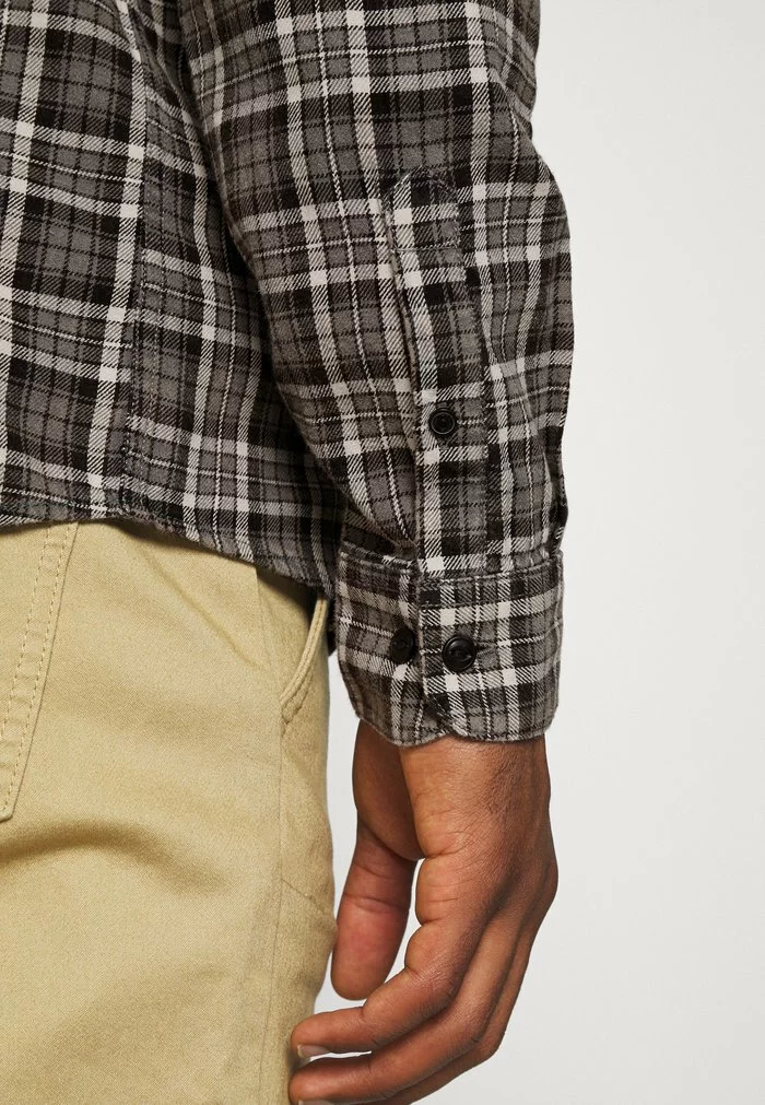 Only & Sons ONSMATTER LIFE CHECK - Chemise - Grey Pinstripe 4 Only & Sons ONSMATTER LIFE CHECK - Chemise - Grey Pinstripe – Image 4