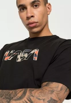 Only & Sons ONSNASA TEE UNISEX - T-shirt Imprimé - Black -Only & Sons Soldes Boutique 51337bc3cd5c4da1bbd414ec28e78038