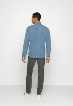 Only & Sons ONSARDO - Chemise - Light Blue Denim 7 Only & Sons ONSARDO - Chemise - Light Blue Denim -Only & Sons Soldes Boutique 623ffff6cbfd4a32a45ca17cdf588ebb