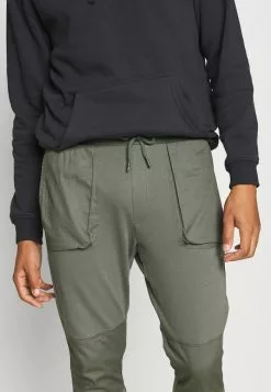 Only & Sons ONSRONALD LIFE PANTS - Pantalon De Survêtement - Castor Gray 9 Only & Sons ONSRONALD LIFE PANTS - Pantalon De Survêtement - Castor Gray -Only & Sons Soldes Boutique 71f53e41a04e42e2988530a41305933c