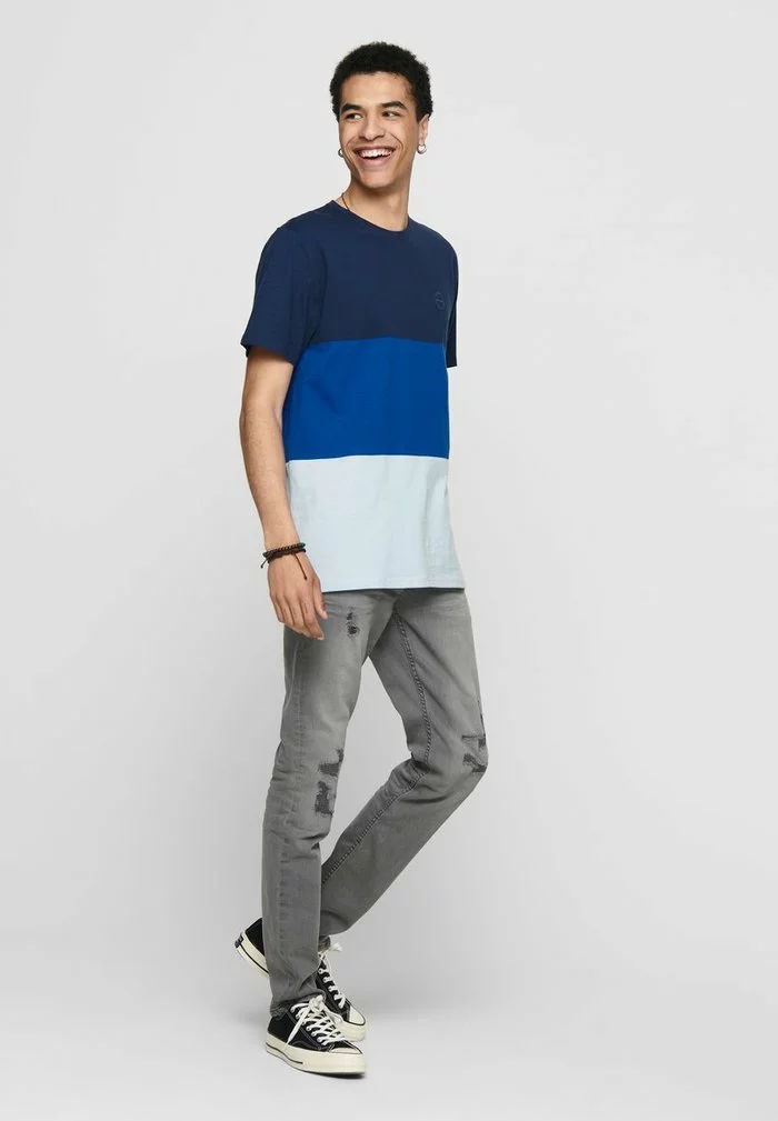 Only & Sons T-shirt Imprimé - Dress Blues 2 Only & Sons T-shirt Imprimé - Dress Blues – Image 2