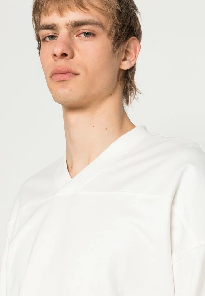 Only & Sons ONSCLAYTON V NECK - Sweatshirt - Star White 5 Only & Sons ONSCLAYTON V NECK - Sweatshirt - Star White – Image 5