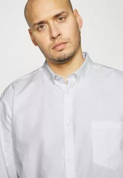 Only & Sons ONSALVARO LIFE OXFORD - Chemise - White 15 Only & Sons ONSALVARO LIFE OXFORD - Chemise - White -Only & Sons Soldes Boutique 8a1dd629a0e14a3c9c68c46ea7346fdc