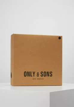 Only & Sons ONSCENZ BOX SCARF BEANIE SET - Écharpe - Medium Grey Melange -Only & Sons Soldes Boutique 9453f13b7c7a4953aaa0ab0929ad2369