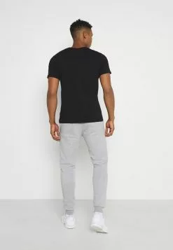 Only & Sons ONSCERES LIFE PANTS 2 PACK - Pantalon De Survêtement - Black/grey 11 Only & Sons ONSCERES LIFE PANTS 2 PACK - Pantalon De Survêtement - Black/grey -Only & Sons Soldes Boutique a4ea04bd05274e1e91228f2af71205ac