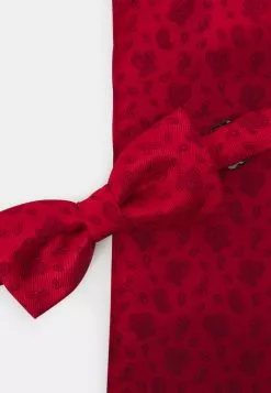 Only & Sons ONSTAJ PATTERN BOWTIE SET - Mouchoir De Poche - Pompeian Red 13 Only & Sons ONSTAJ PATTERN BOWTIE SET - Mouchoir De Poche - Pompeian Red -Only & Sons Soldes Boutique a63a09ad7e4b4325bf2f0e544d4f99dc