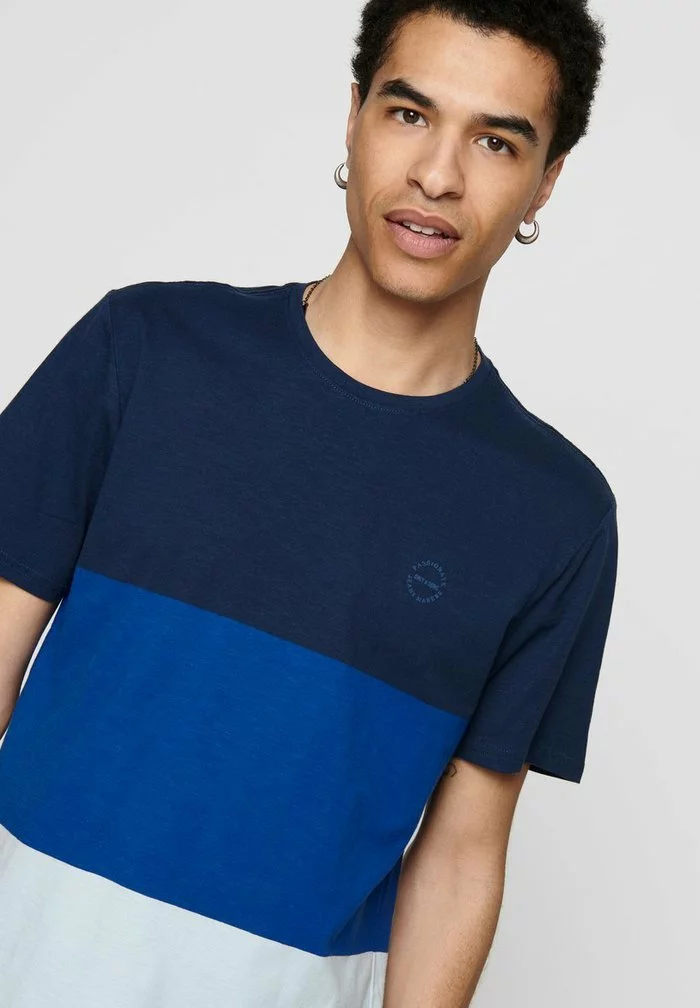 Only & Sons T-shirt Imprimé - Dress Blues 4 Only & Sons T-shirt Imprimé - Dress Blues – Image 4