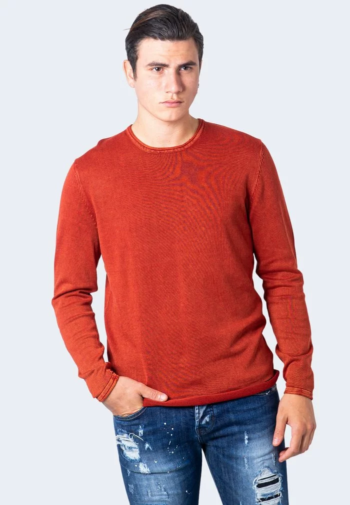 Only & Sons Sweatshirt - Red 1 Only & Sons Sweatshirt - Red