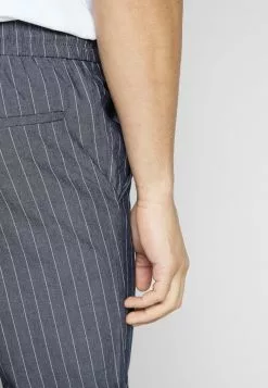 Only & Sons ONSLINUS CROP STRIPE - Pantalon Classique - Dark Blue -Only & Sons Soldes Boutique acb4a81c9e9244b793aee6cd35d426cd