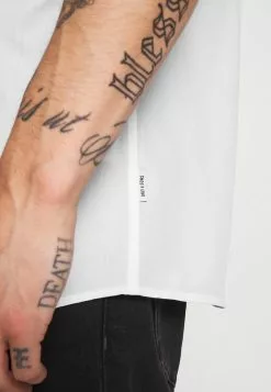 Only & Sons ONSSANE SOLID POPLIN - Chemise Classique - White -Only & Sons Soldes Boutique b4a8ff6271f04ddab8fe26682b1e528d