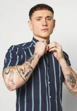 Only & Sons ONSTRAVIS LIFE STRIPED - Chemise - Dark Navy -Only & Sons Soldes Boutique be0fafbd46b941c9a75c6cba67b8902d