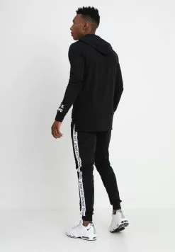 Only & Sons ONSWF DEAN TEE HOODIE - Sweat à Capuche - Black -Only & Sons Soldes Boutique ca084a9983f14788ab92c3a2eb4d88c4