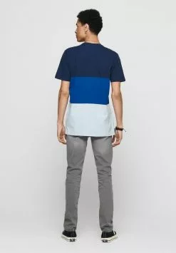 Only & Sons T-shirt Imprimé - Dress Blues 8 Only & Sons T-shirt Imprimé - Dress Blues -Only & Sons Soldes Boutique d7aaf26f465e4d2a83e3eda78edb145a
