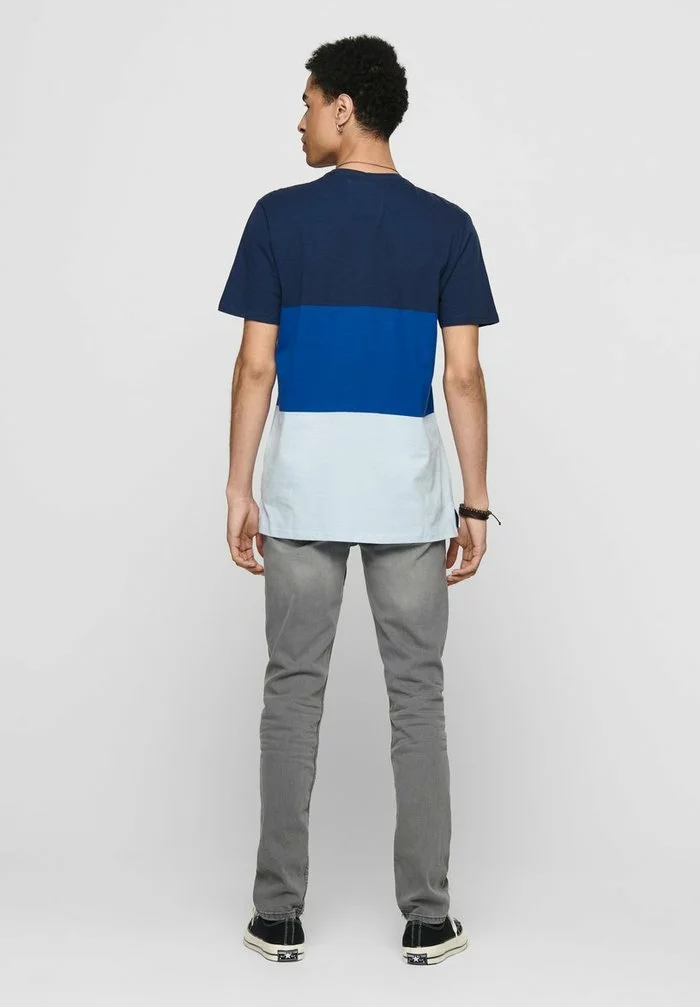 Only & Sons T-shirt Imprimé - Dress Blues 3 Only & Sons T-shirt Imprimé - Dress Blues – Image 3