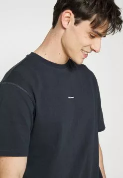 Only & Sons ONSOSRIS LIFE REDACT TEE - T-shirt Imprimé - Dark Navy -Only & Sons Soldes Boutique e49f5ea916a14348833678d041bfda1e