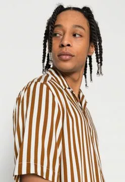 Only & Sons ONSWAYNE LIFE - Chemise - Monks Robe -Only & Sons Soldes Boutique e8ccc875d86c47ec92b41b42e4d4dd90