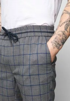 Only & Sons ONSLARRY CHECK - Short - Titanium -Only & Sons Soldes Boutique f2ece25dc8b24ec5b57db13db17ec8e4